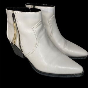 Circus by Sam Edelman White Faux Leather "Whistler" Pointed Toe Boot | Size 8.5